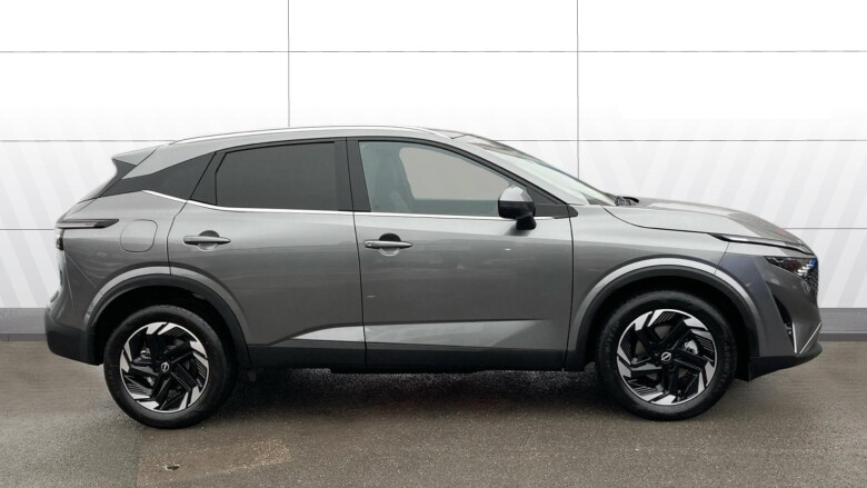 Nissan Qashqai 1.3 DiG-T MH N-Connecta [Glass Roof] 5dr Petrol Hatchback